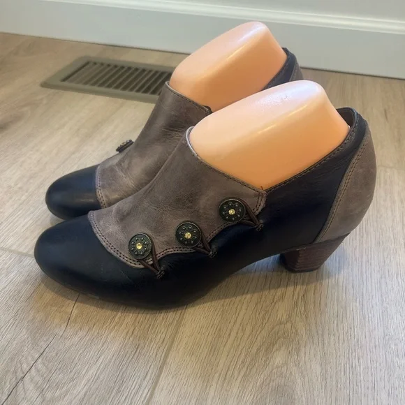 Spring Step L’Artiste “Green Tea” Victorian Style Two Tone Booties 39 steam punk - Picture 2 of 12